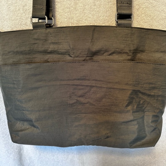 NWOT BAGGALLINI TOTE IN GRAY. 17” W x 10 1/2” H x 5” D. - Picture 2 of 10